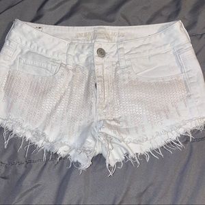 American Eagle White shorts
